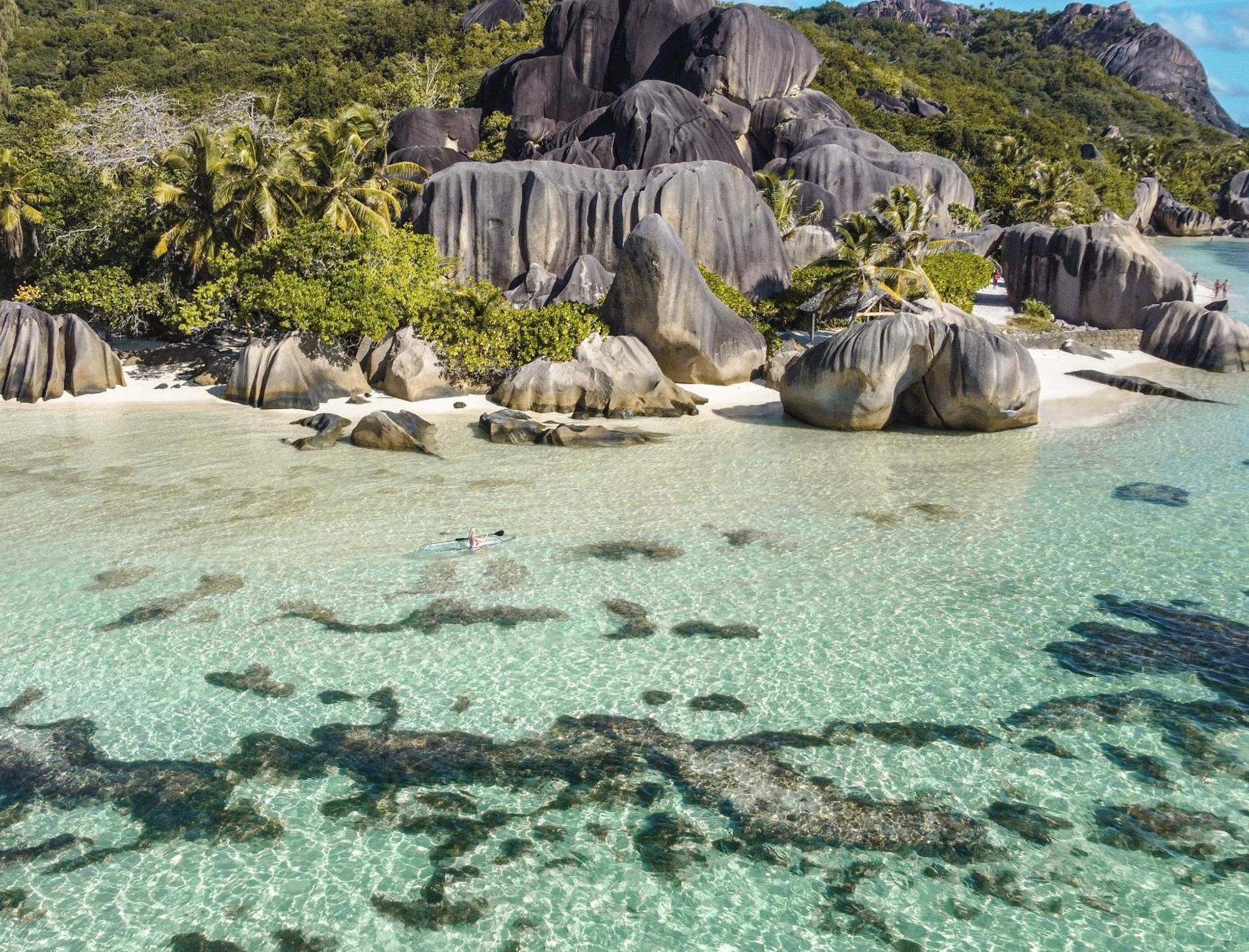 Cabană Island
