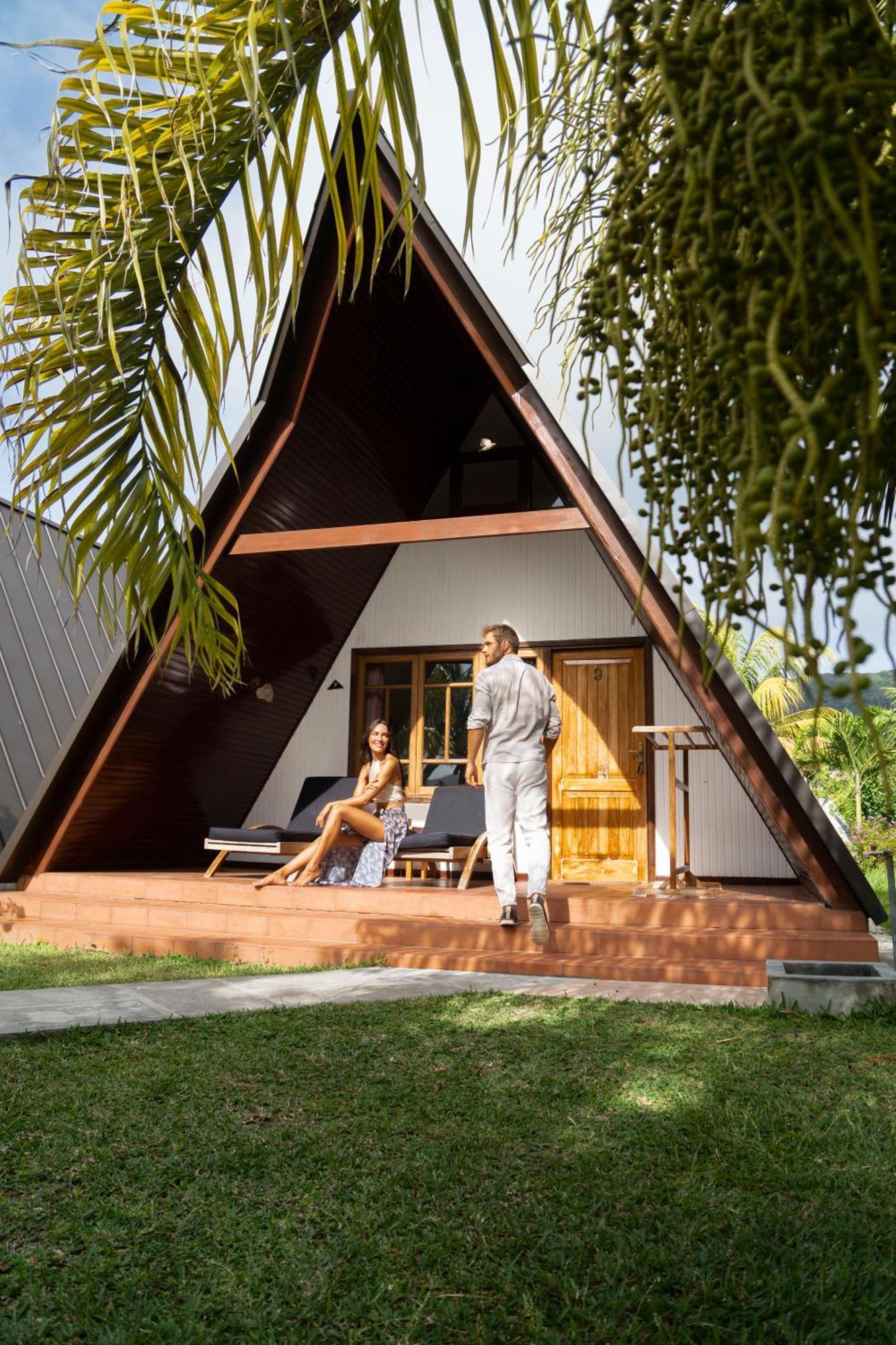 Island Lodge *